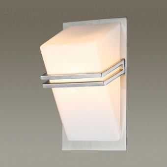 Настенный светильник Odeon Light Tiara 2025/1W